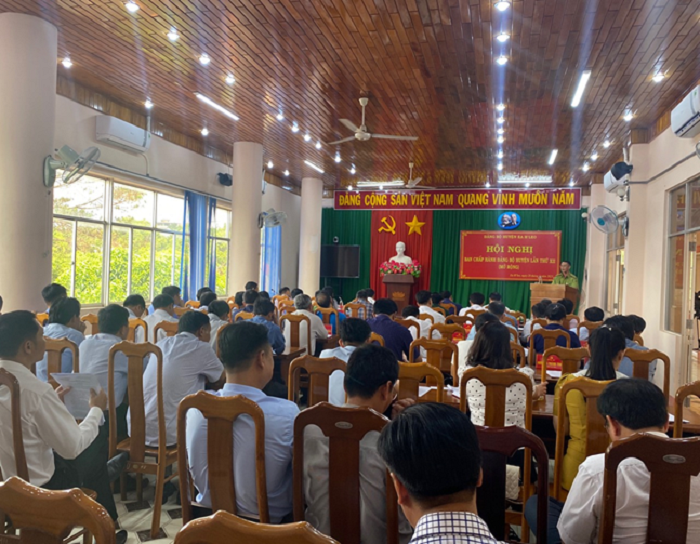 Hội nghị Ban Chấp hành Đảng bộ huyện (mở rộng) lần thứ 12